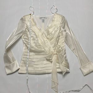 Victor Costa size 6 long sleeve top